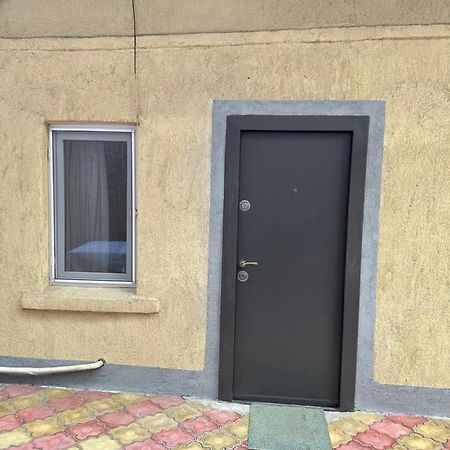 Apartamnet Regim Hotelier Boekarest Buitenkant foto