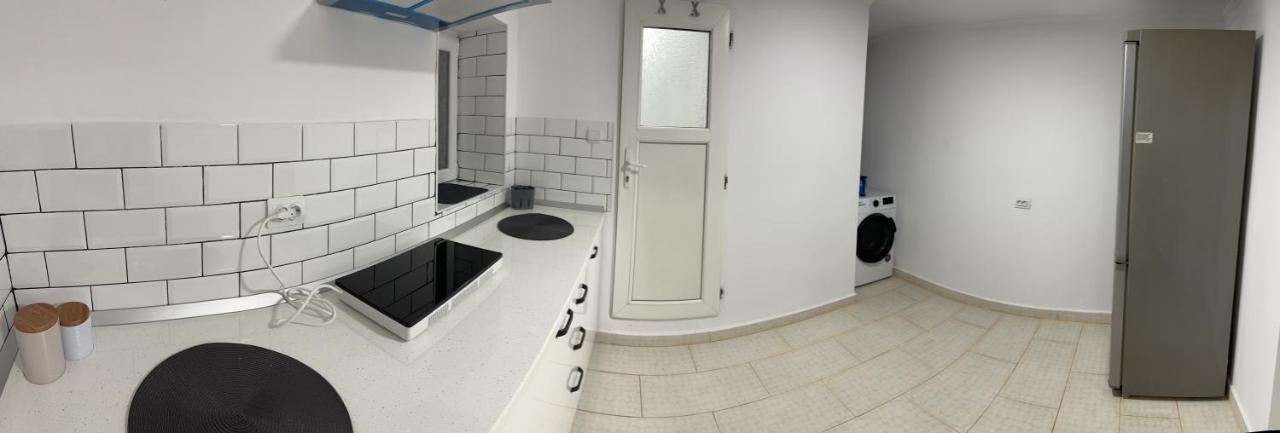 Apartamnet Regim Hotelier Boekarest Buitenkant foto