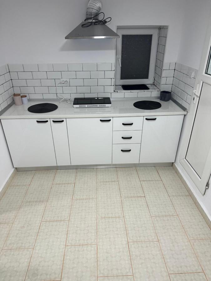 Apartamnet Regim Hotelier Boekarest Buitenkant foto